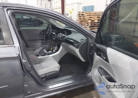 2017 Honda Accord Lx z USA, uszkodzony, nr VIN 1HGCR2F34HA071161